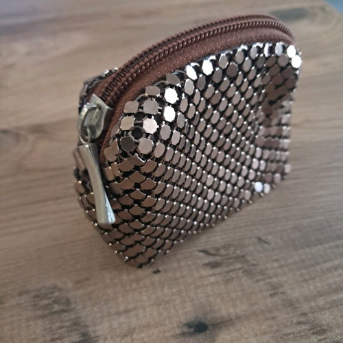 Coin purse like new, brown/bronze with zipper