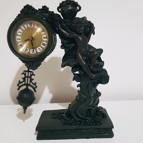 Vintage Table Clock used Italy Style with quartz mechanism