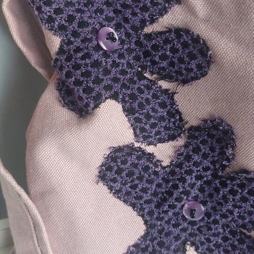 Boho crossbody shoulder bag like new with fabric flowers
