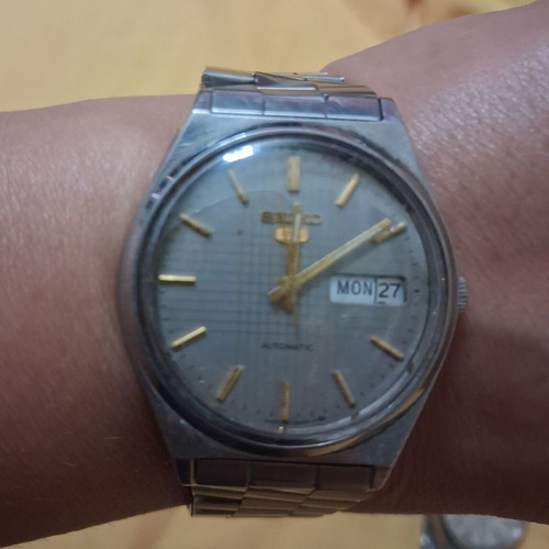 Seiko 5 Automatic vintage wristwatch like new, February 1984 model