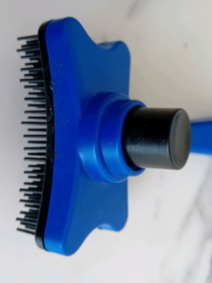 Self-cleaning brush like new