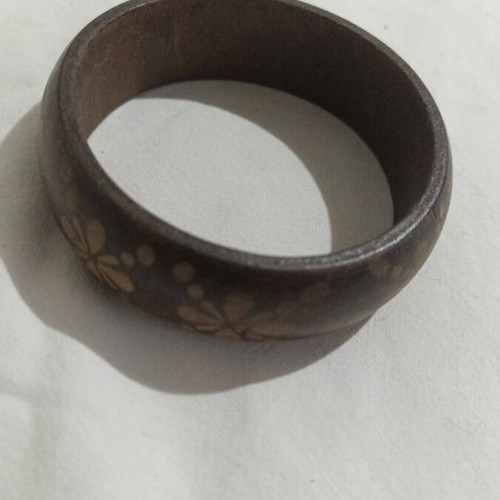 Wooden bracelets like new, set of 3
