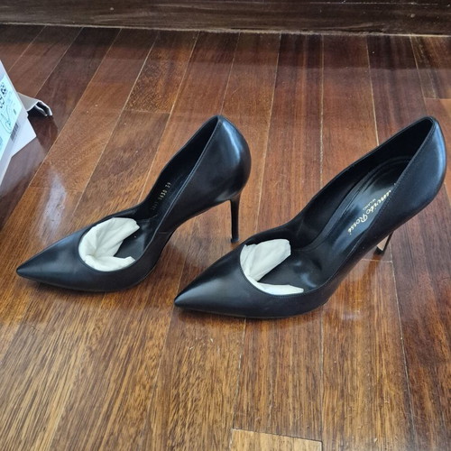 Gianvito Rossi leather pumps size 39, black