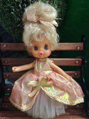 El Greco Happy Sister doll with original dress and hairstyle