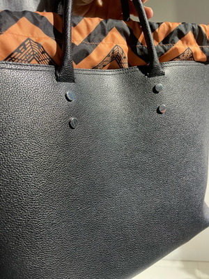 Τσάντα Emporio Armani χειρός σαν καινούργια