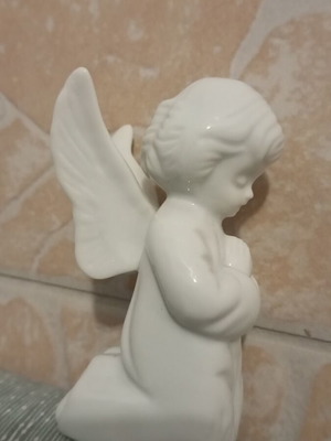 Porcelain decorative angel like new, 10 cm height