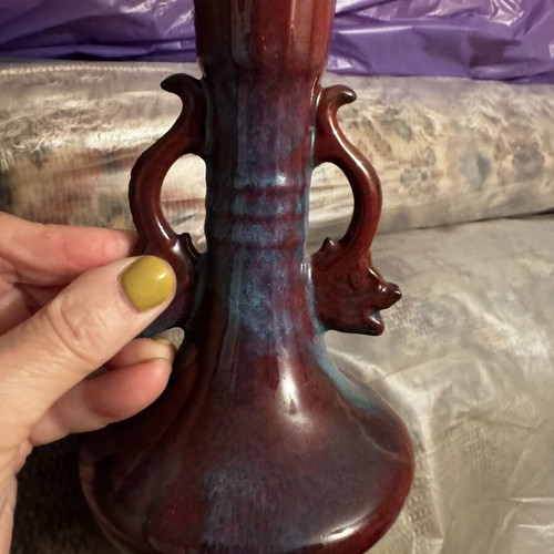 Colored vase like new, burgundy and blue