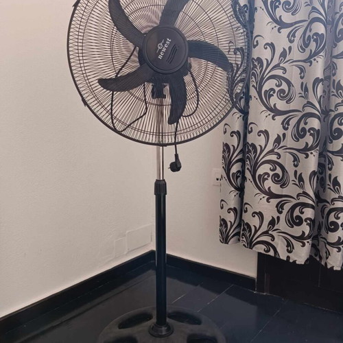 Professional fan like new with speed controller
