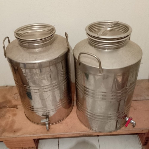 Aluminum Wine Storage Containers like new, pack of 2, 50 kg each