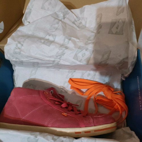 Lotto Wayne Mid Vii sneaker size 40 with minimal use