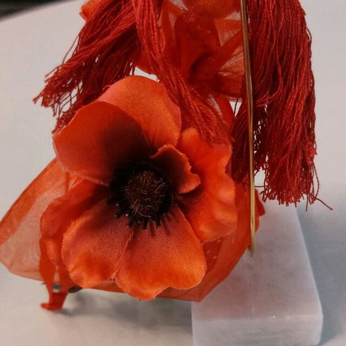 Handmade decorative poppy figure in marble like new