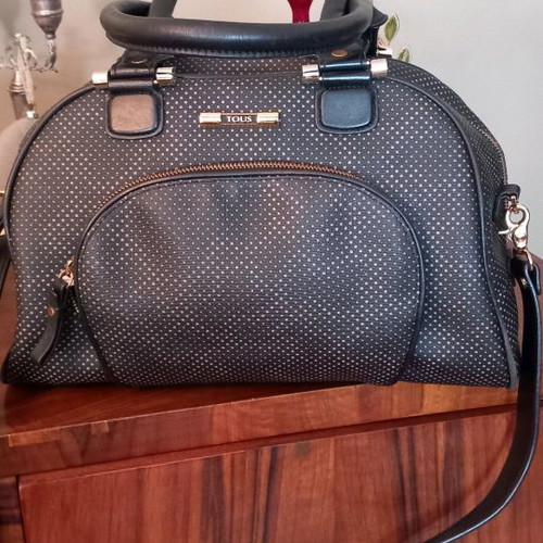 Tous bag branded excellent, ideal for professional use