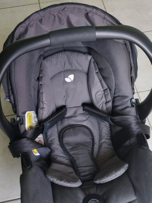 Baby car seat egg used in very good condition