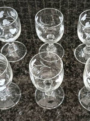 Ποτηράκια του λικέρ σκαλιστά vintage, σετ 6, σαν καινούργια