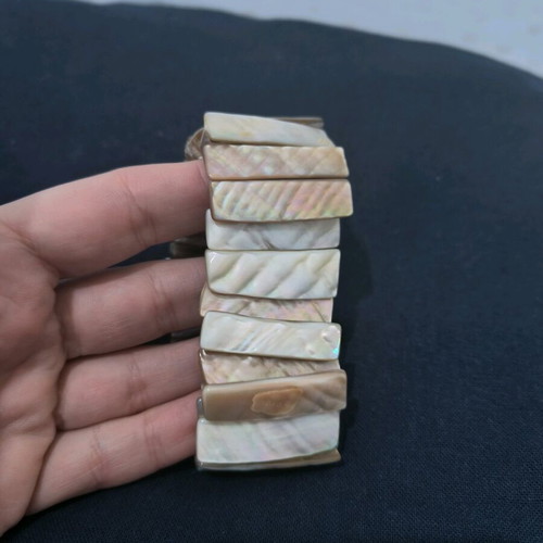 Bone bracelet like new with elasticity