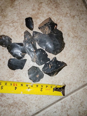 Obsidian pieces used, 140g total