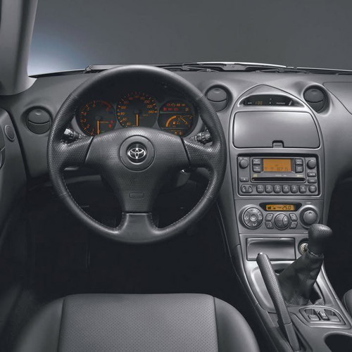 Toyota three-spoke leather steering wheel with airbag horn