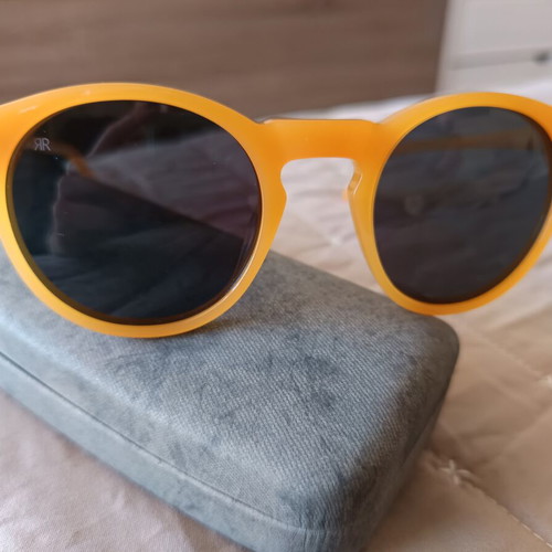 Red Raven Eyewear honey yellow sunglasses like new, polarised lenses