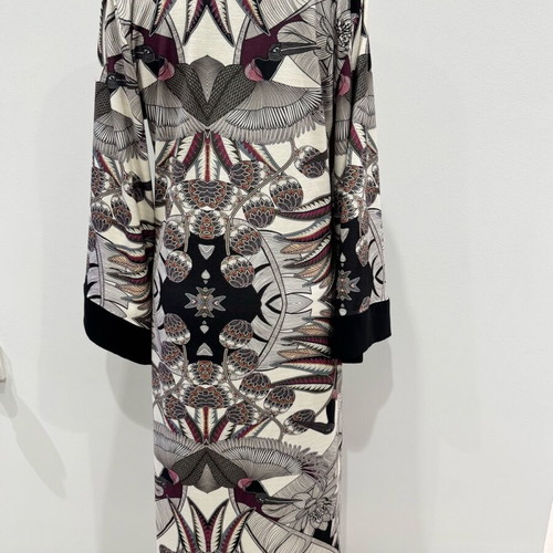 Manolo dress with neckline like new, black and white, size S