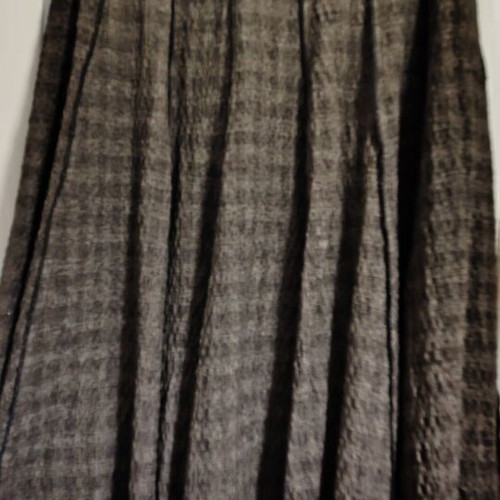 Skirt thick fabric with pleats new, size 46