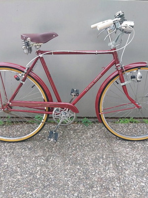 Vintage Raleigh 1960 men's road bike refurbished, 26 inch wheels