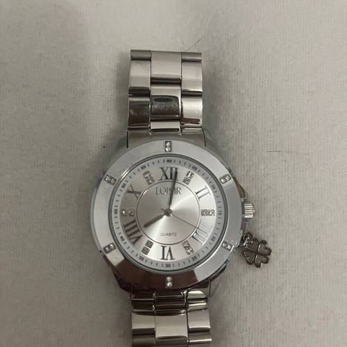 Loisir wristwatch silver bracelet like new women's