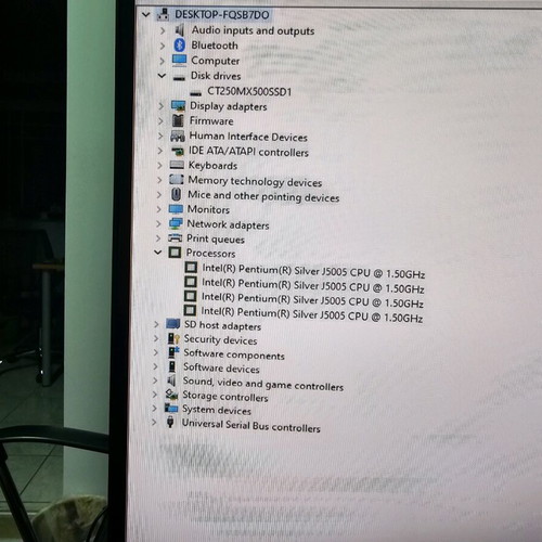 Mini PC 17Nuc 8GB 256 SSD 4 cores like new