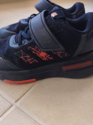 Adidas Spiderman Kids' Shoes Size 31 Like New