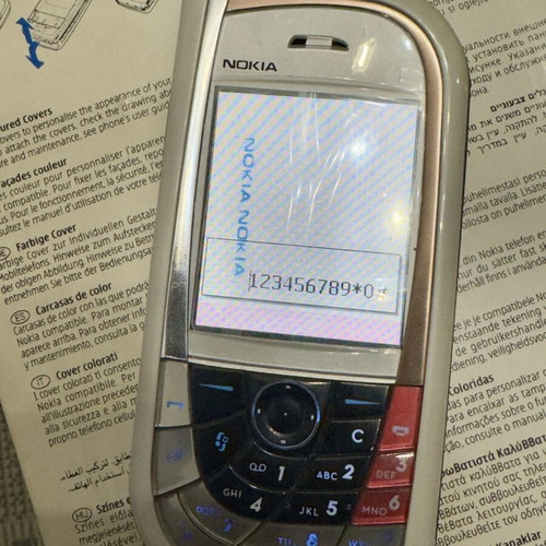 Nokia 7610 mobile phone with 512MB memory card