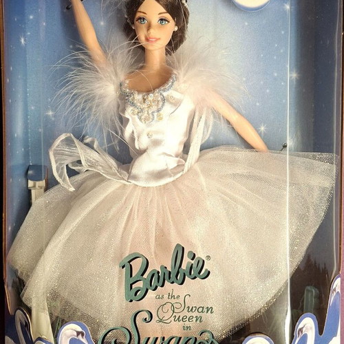 Barbie as Swan Queen 1997 collectible new