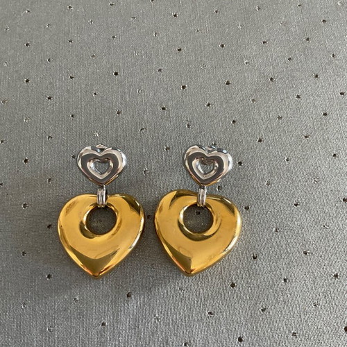 Stainless steel heart earrings in gold and silver