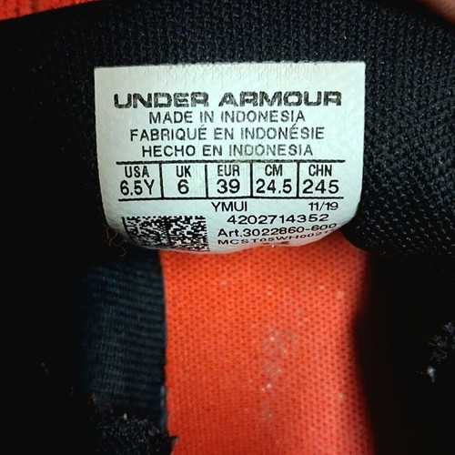 Under Armour athletic shoes like new, size 39, black and red