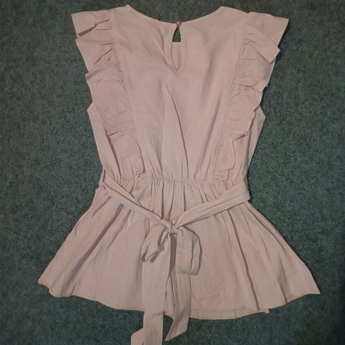 Pink sleeveless blouse with ruffles and peplum, like new, Shein
