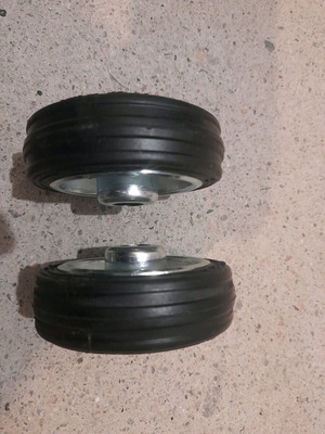 Τροχοί 80mm με μαύρο λάστιχο και μεταλλική ζάντα καινούργιοι