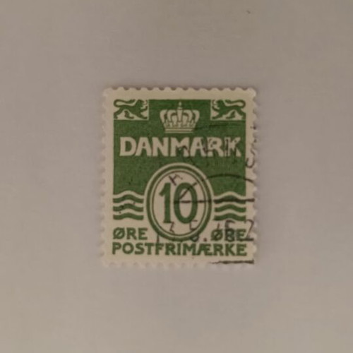Denmark 10 Øre Stamp like new, green color