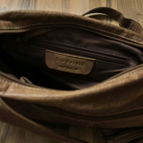 5 th Avenue women's bag like new, natural leather, brown