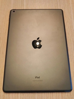 iPad 9th gen μεταχειρισμένο με σπασμένη οθόνη για ανταλλακτικά
