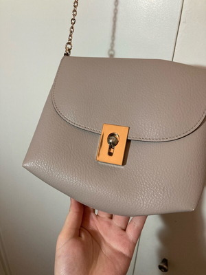 H&M crossbody bag like new, beige with gold details