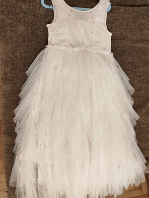 Orchestra white dress for girls 8 years like new, tulle and rhinestones