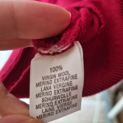 Wool Vest like new, red, size M/L, made in Italy