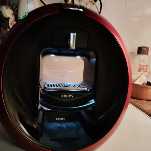 Krups Dolce Gusto Espresso Cappuccino Machine like new with capsules