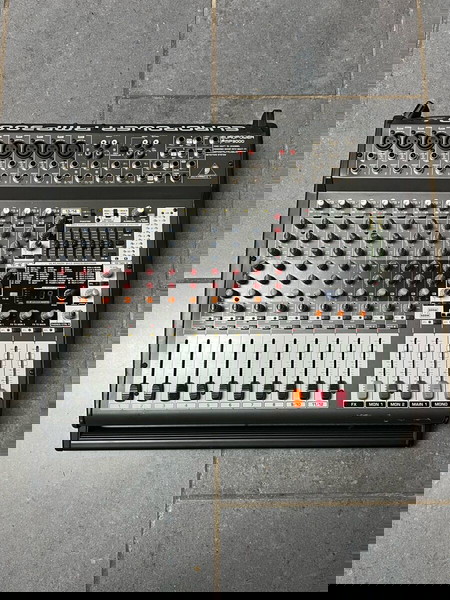 BEHRINGER PMP-3000 ΜΙΚΡΟΦΩΝΙΚΗ 900W