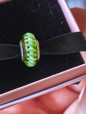 Pandora Murano charm like new, green swirls