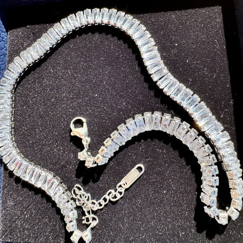 Necklace with gray-silver crystals like new