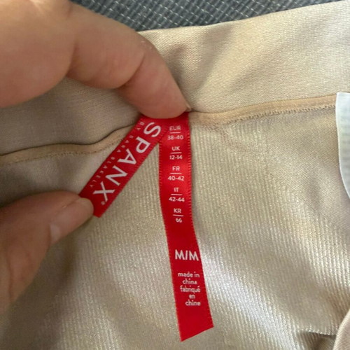 Spanx OnCore Mid-Thigh Short like new, beige shapewear