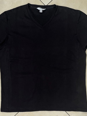 Calvin Klein V-Neck T-Shirt, black, size L, body fit