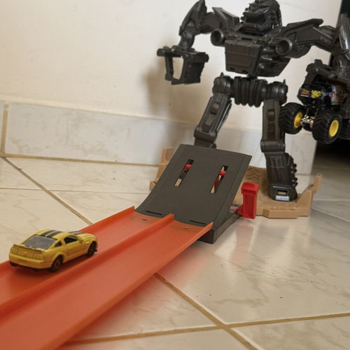 Hot Wheels Monster Jam HW Off-Road Maximum Destruction Battle set, complete