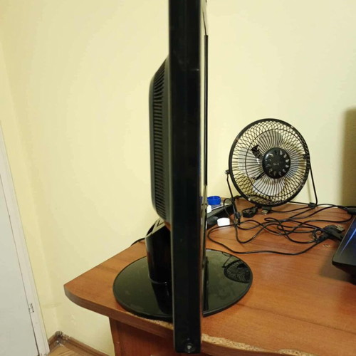 LG Flatron W2271TC 22 inch monitor like new, Full HD, webcam
