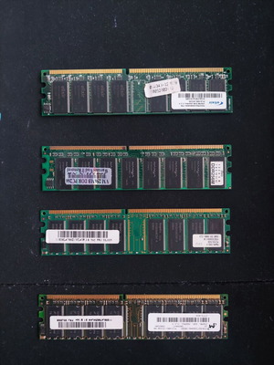 RAM DDR1 memories like new, 4 pieces 256MB for retro computers