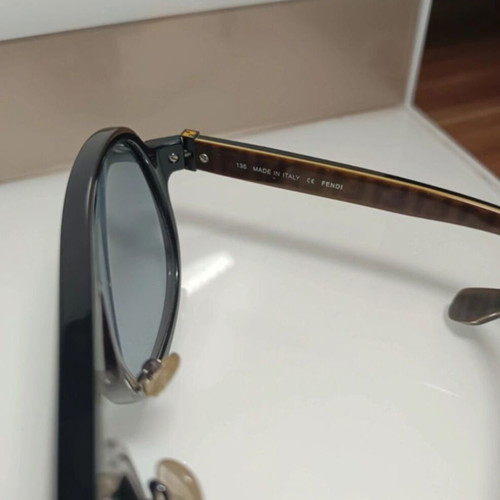 Fendi sunglasses new, black and brown
